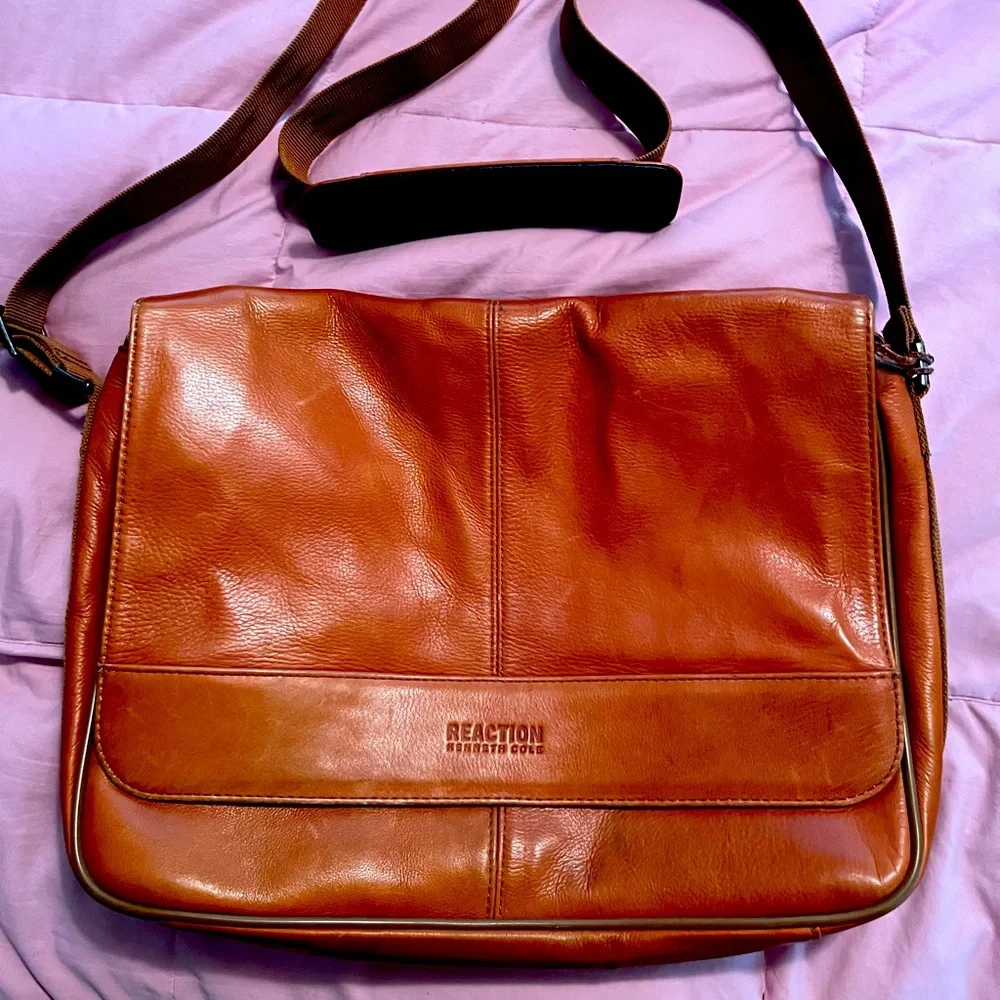 Messinger Bag - Picture 1 of 3